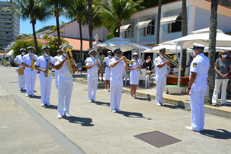 Banda Sinfônica do Corpo de Fuzileiros Navais da Marinha do Brasil em apresentação na formatura