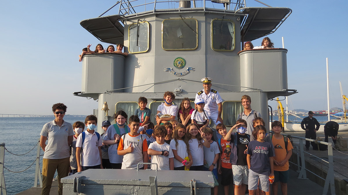 Alunos da EDN visitam Escola Naval