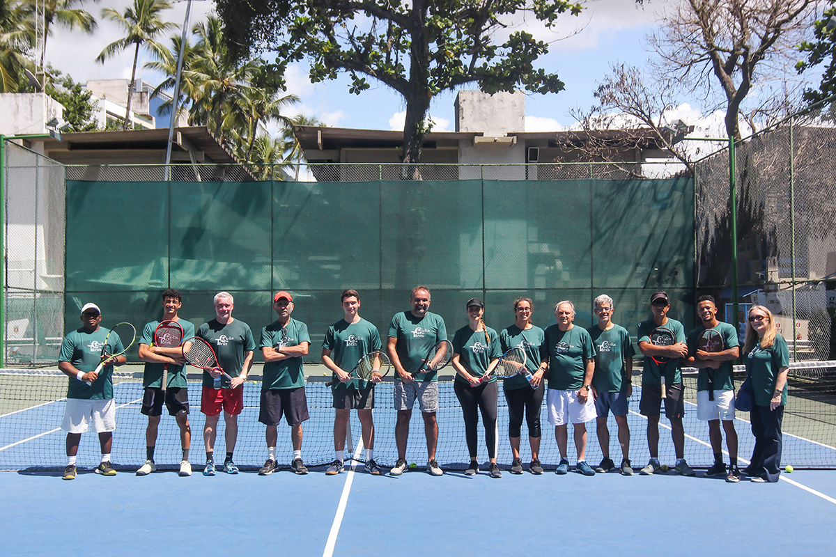 Clínica de Tênis incentiva o desenvolvimento do esporte no clube