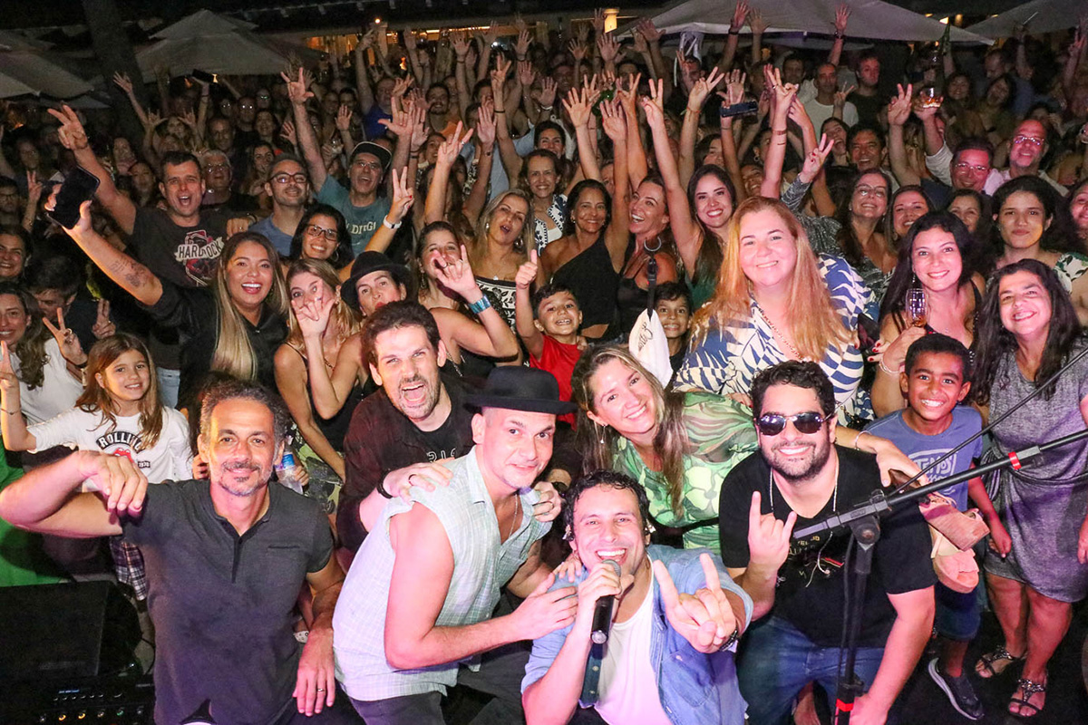 Banda Mais do Mesmo faz show espetacular no Música nos Coqueiros