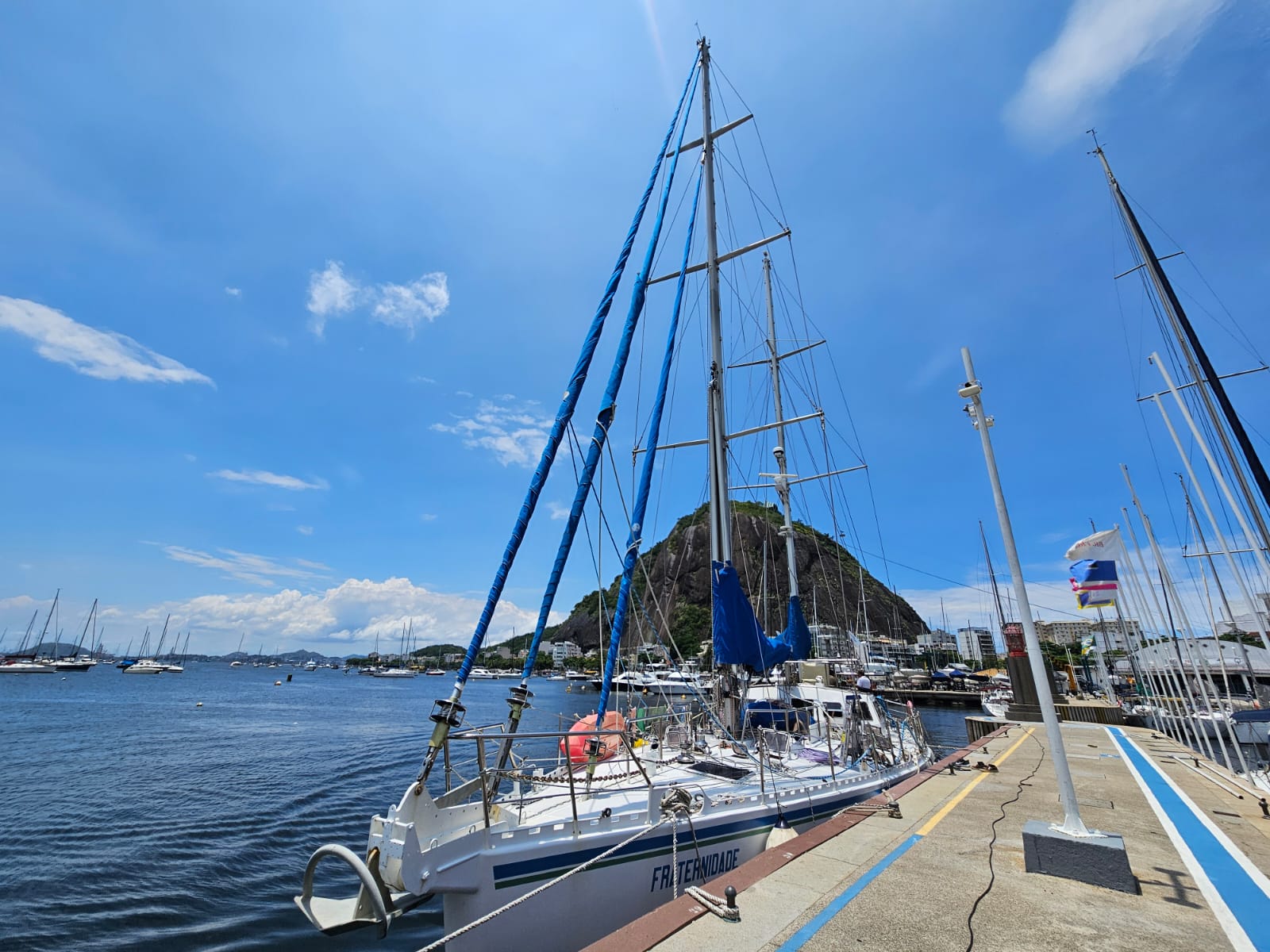 Aleixo Belov desembarca no ICRJ após sua 6ª volta ao mundo